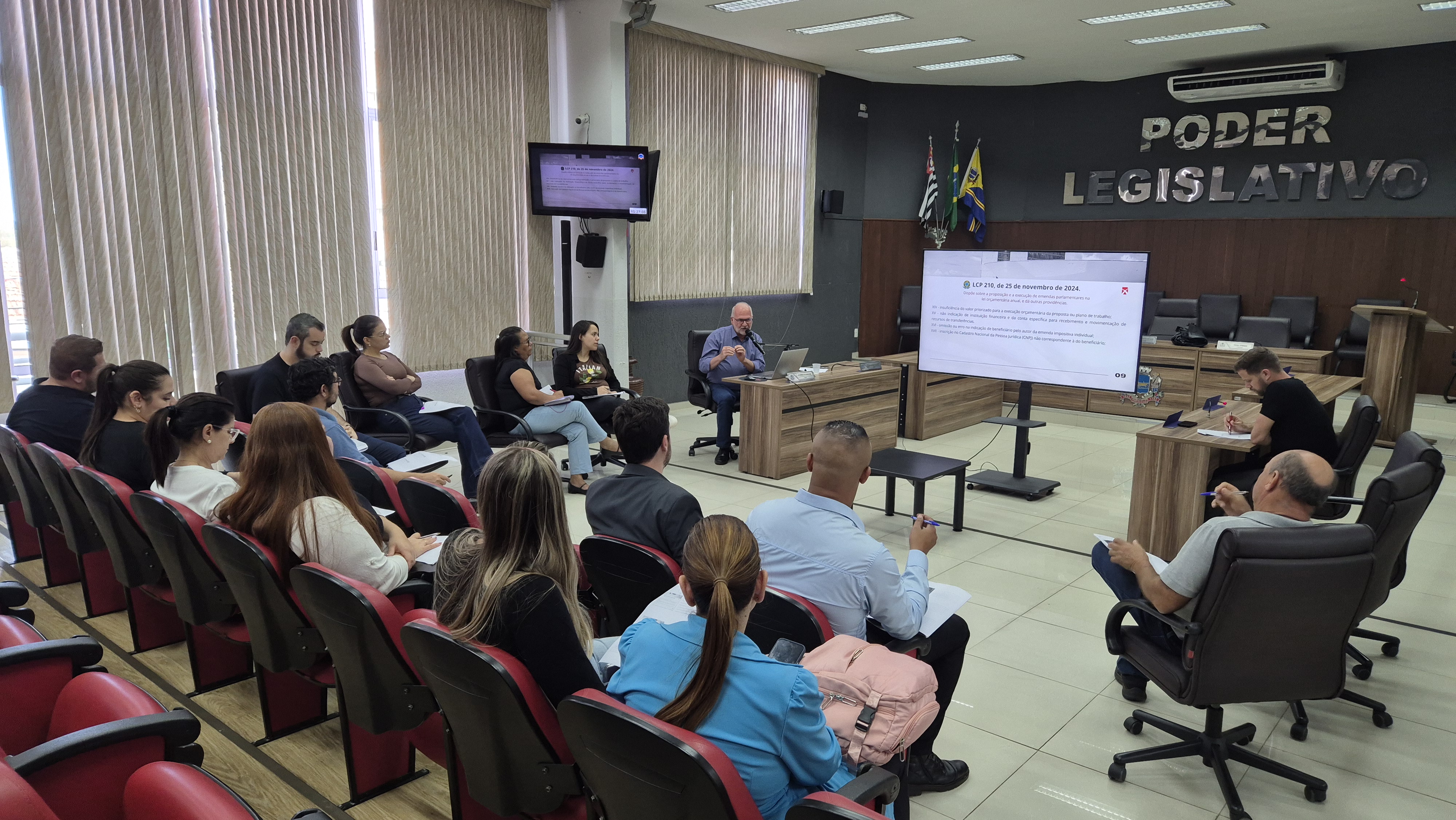Câmara Municipal realiza treinamento sobre emendas impositivas para vereadores e assessores parlamentares