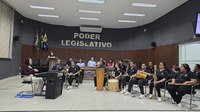 Evento Entre Vozes e Vivências: Perspectivas do Espectro Autista reúne cerca de 90 pessoas na Câmara Municipal